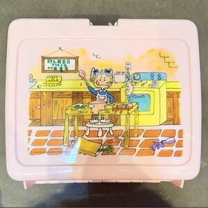1980s Vintage Pink Kitchen Scene Lunchbox
